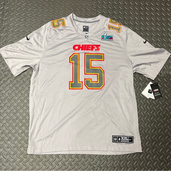 PATRICK MAHOMES #15 NIKE NFL JERSEY KANSAS CITY CHIEFS GREY SUPER BOWL 57 - Picture 2 of 15